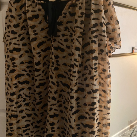 Zara leopard dress (shorts inside) - Picture 2 of 2